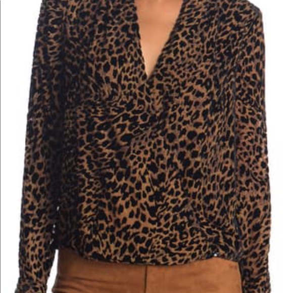 L’Agence Blouse - Picture 3 of 5